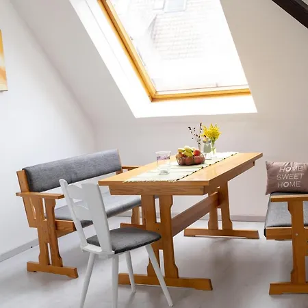 아파트 Grosse 3-zimmer Maisonette In Neuhausen (Baden-Wurttemberg)