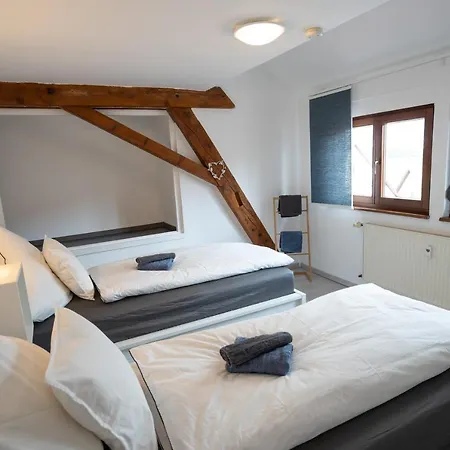 Grosse 3-zimmer Maisonette In Neuhausen (Baden-Wurttemberg)